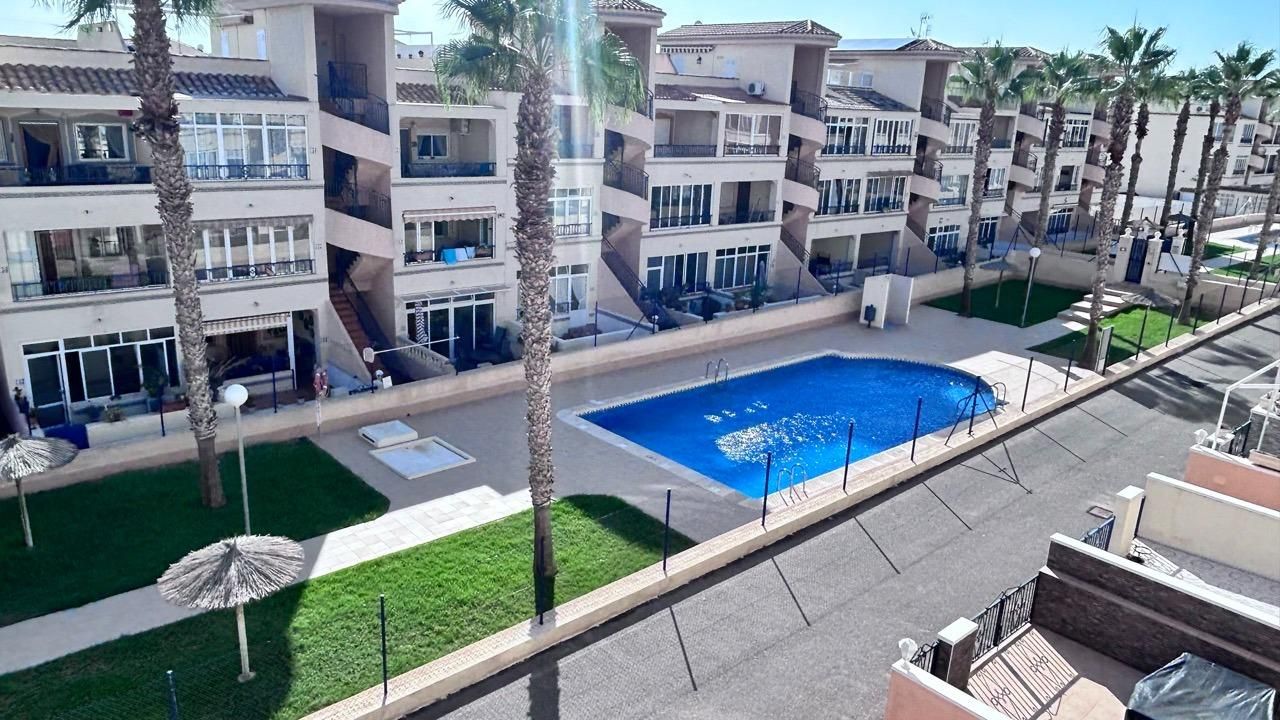 Swimming pool of Apartment for sale in Orihuela  with Terrace and Community pool