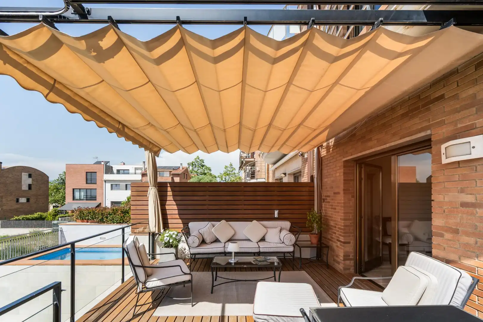 Terrasse von Einfamilien-Reihenhaus zum Verkauf in Granollers mit Heizung, Privatgarten und Terrasse