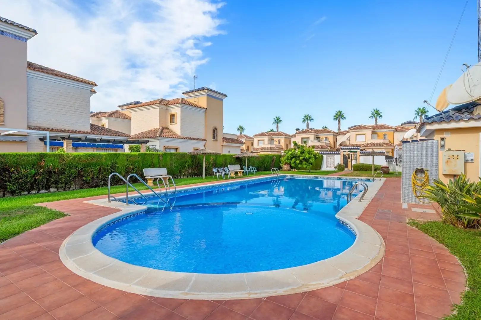 House with terrace for sale in El Raso, imagen 2