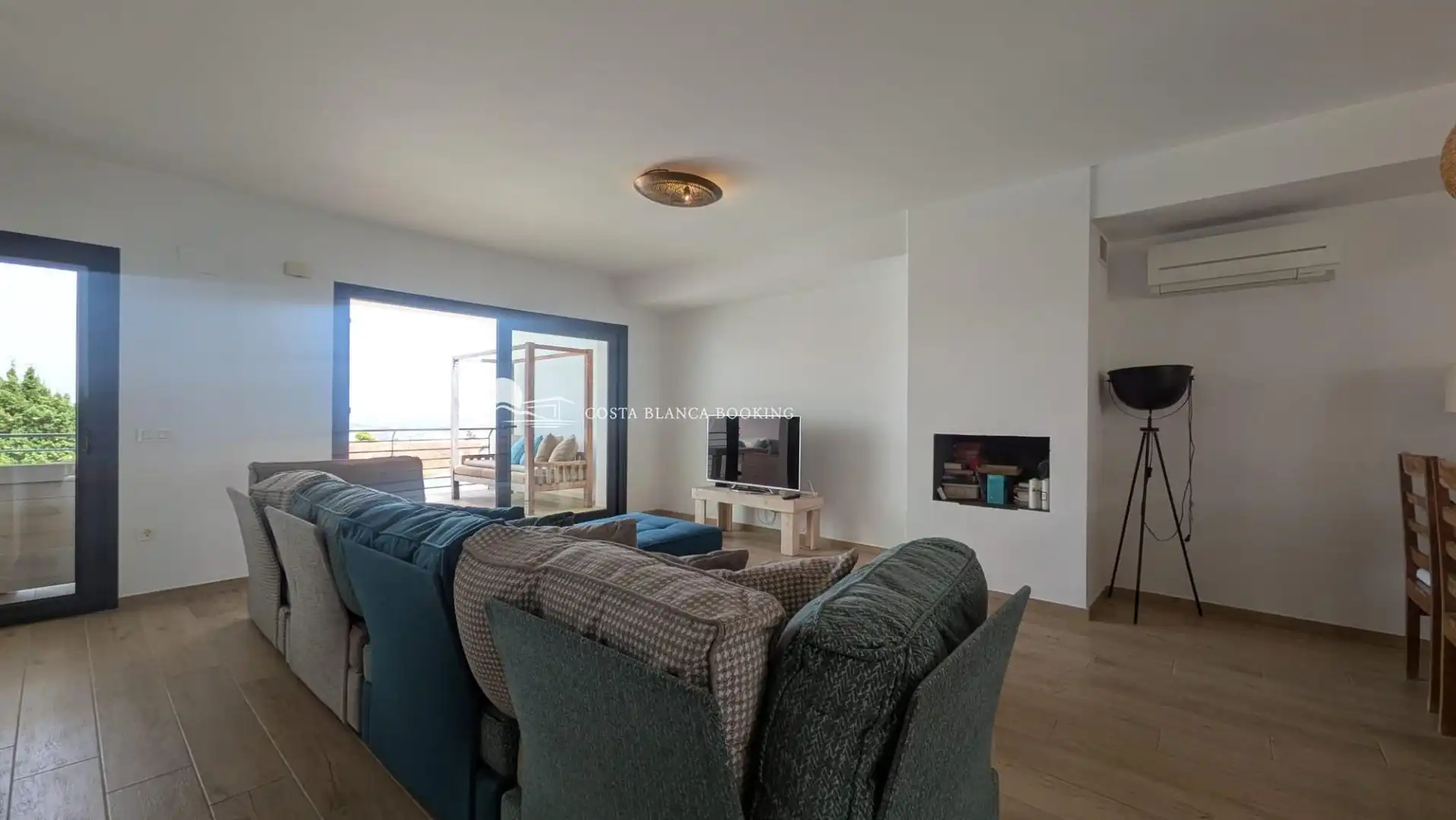Sala d'estar de Casa adosada en venda en L'Alfàs del Pi amb Piscina comunitària