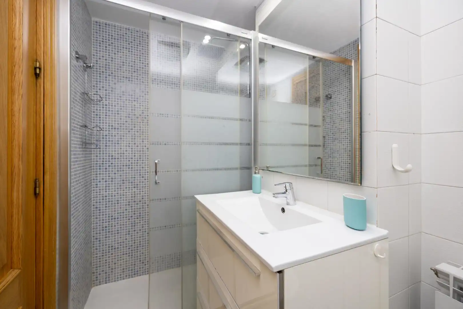 Baño de Piso en venta en Granada con Calefacción