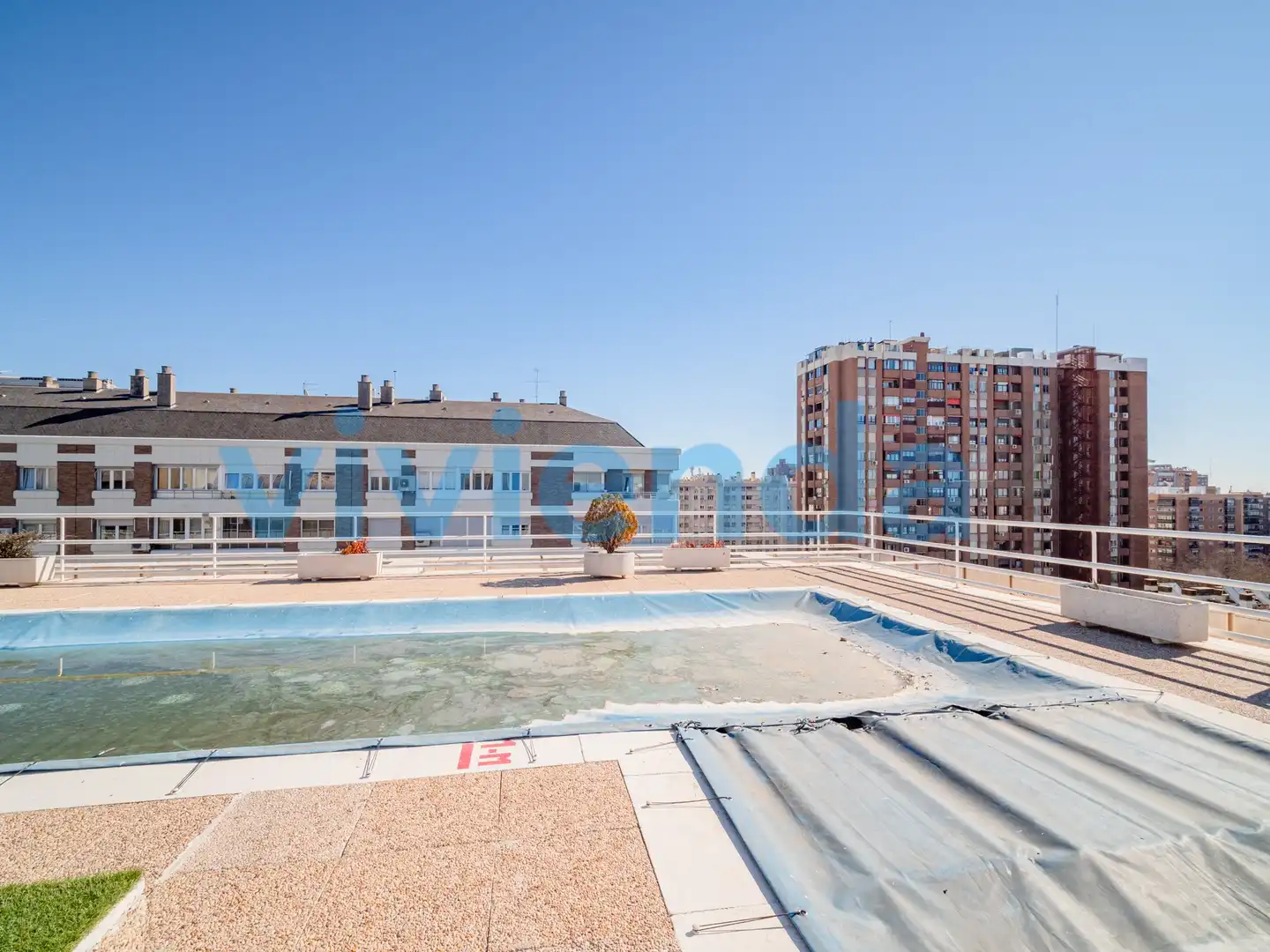 Schwimmbecken von Wohnung zur Miete in Madrid mit Klimaanlage, Heizung und Terrasse