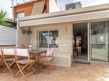 Maison mitoyenne avec jardin à vendre à Carrer Gregal
