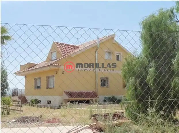 Xalet amb piscina en venda a Pasaje Cabezuelas 22