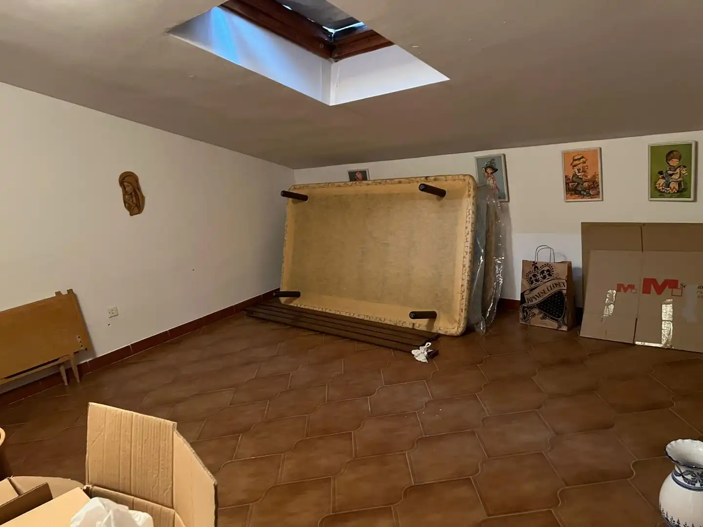 Detached homes for sale in Cazalegas  with Private garden and Community pool