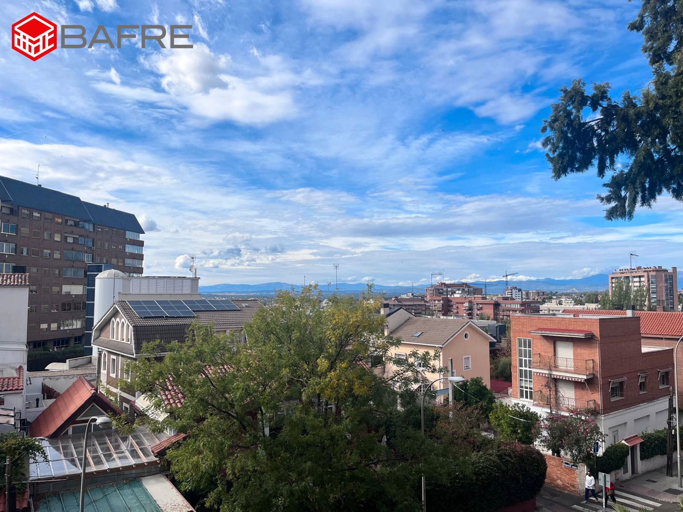 Vista exterior de Pis en venda en  Madrid Capital amb Calefacció i Terrassa