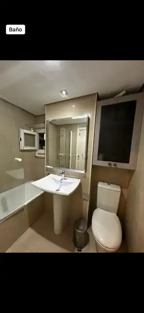 Baño de Dúplex de alquiler en Málaga con Aire acondicionado, Horno y Lavadora
