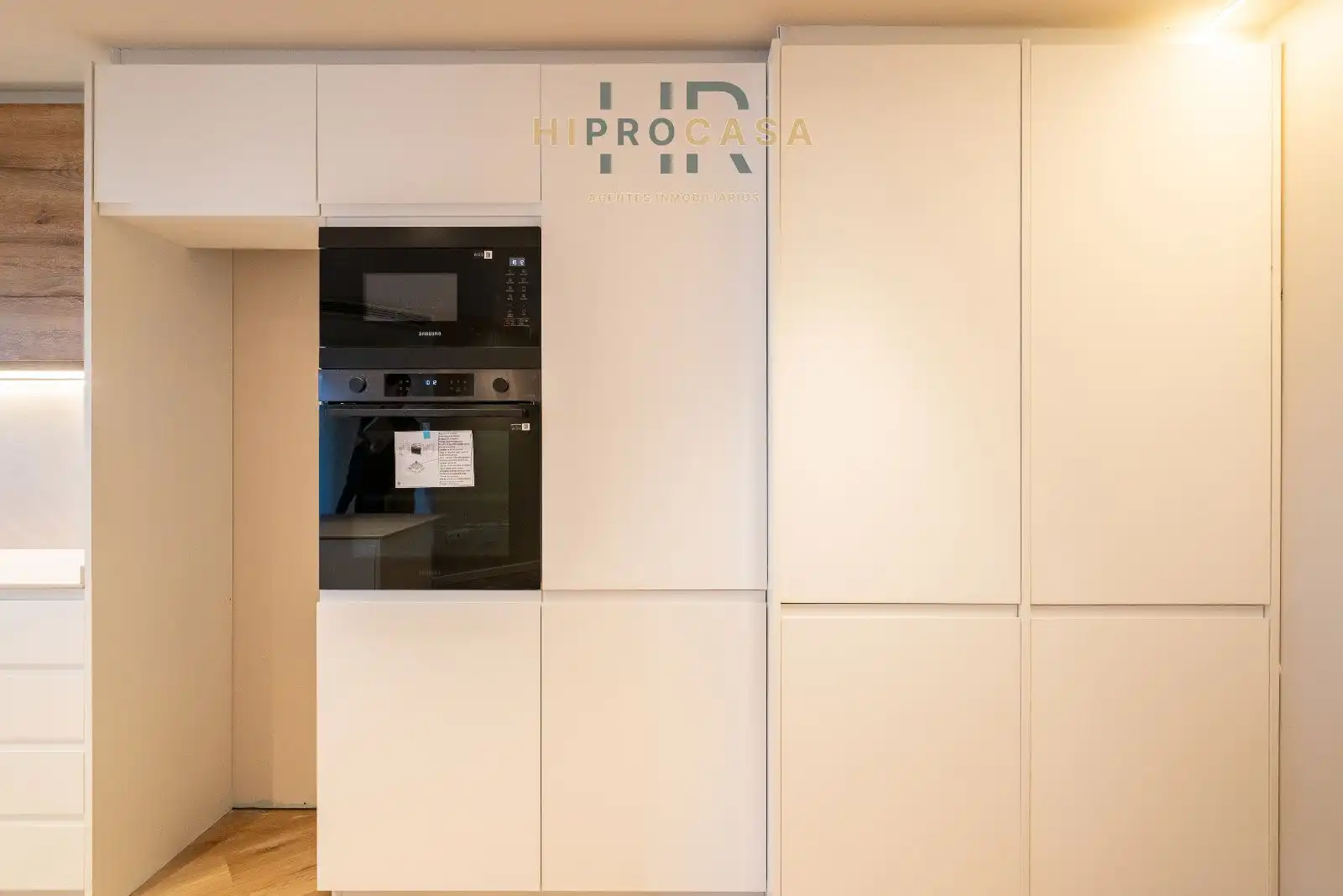 Cuina de Pis en venda en Reus amb Aire condicionat, Calefacció i Terrassa