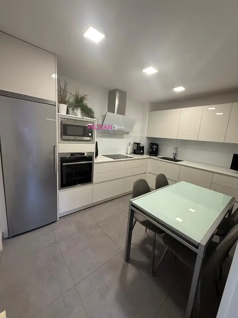Casa adosada en venta en Ensanche