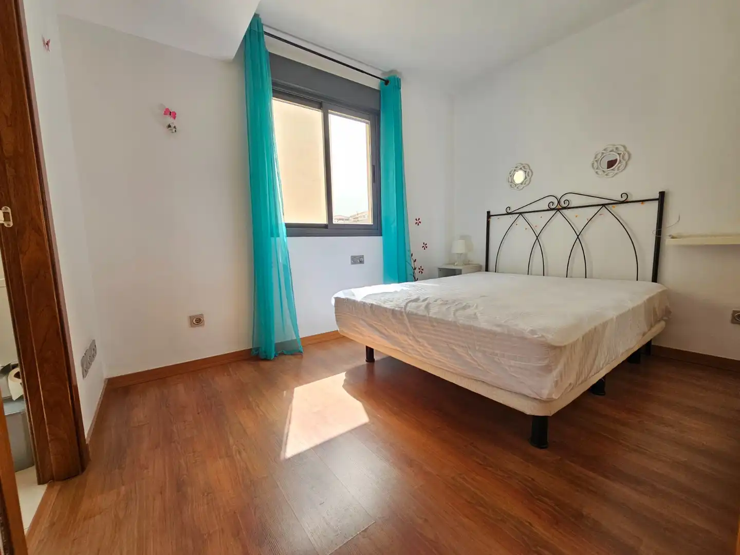 Habitación de Ático en venta en Armilla con Aire acondicionado, Calefacción y Parquet