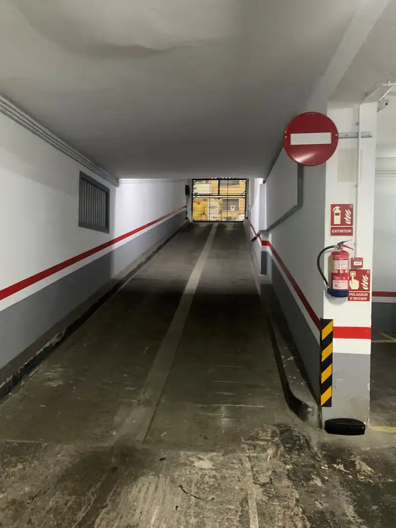 Einzelparkplatz zur Miete in Carrer de Déu i Mata 150, imagen 7