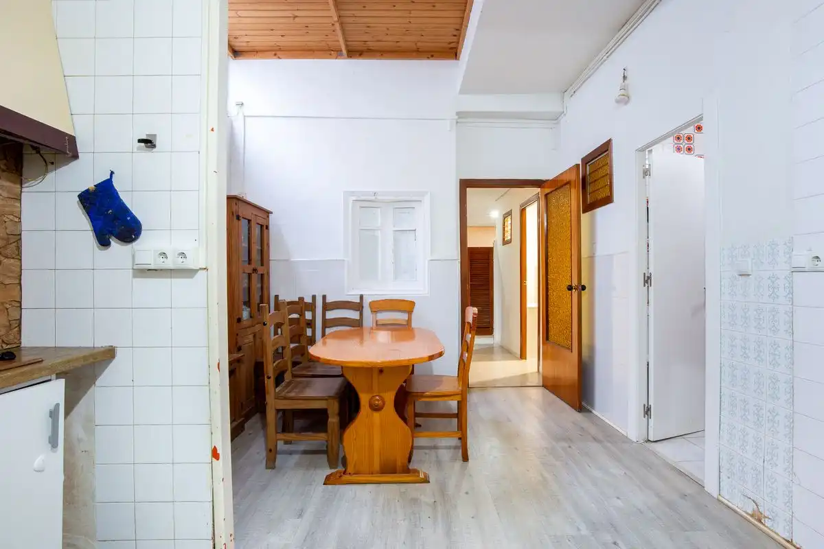 Erdgeschoss zum Verkauf in Sagunto / Sagunt mit Heizung, Terrasse und Abstellraum