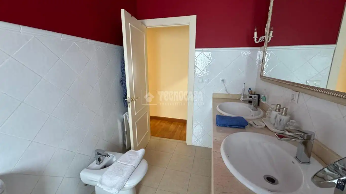 Bathroom of Flat for sale in Gijón 