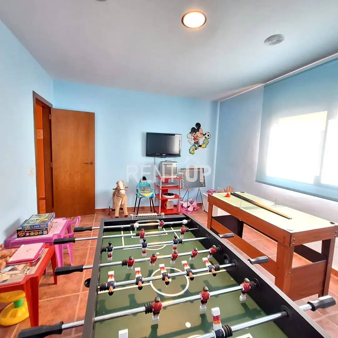 Casa adosada en venta en Novelé  / Novetlè con Aire acondicionado, Terraza y Trastero