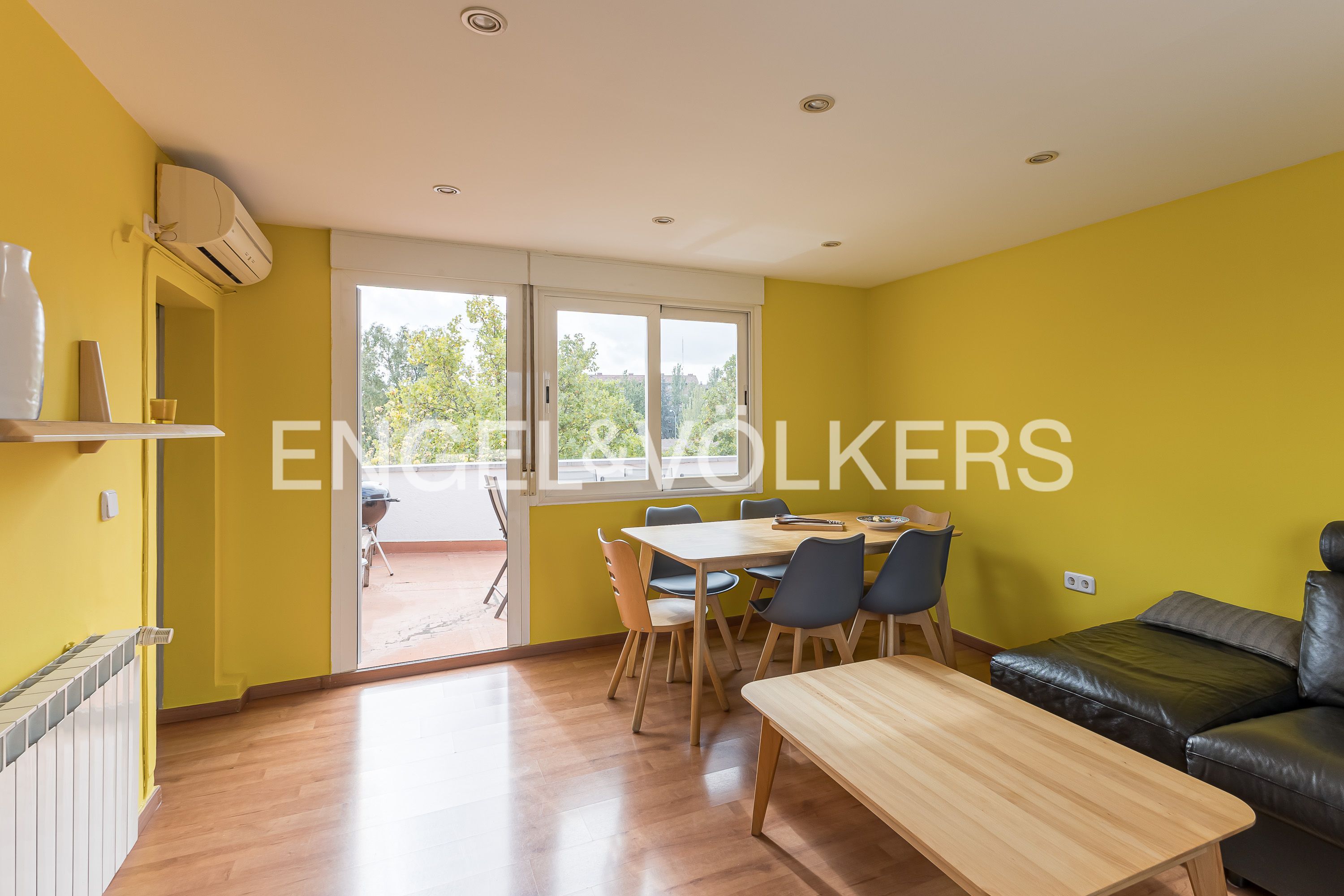 Dining room of Apartment for sale in  Madrid Capital  with Air Conditioner, Heating and Terrace