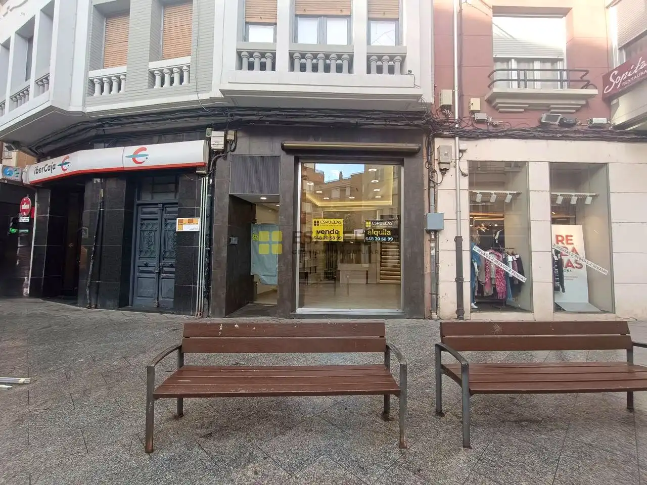 Locale commerciale in affitto a Juan Carlos I 16, imagen 2