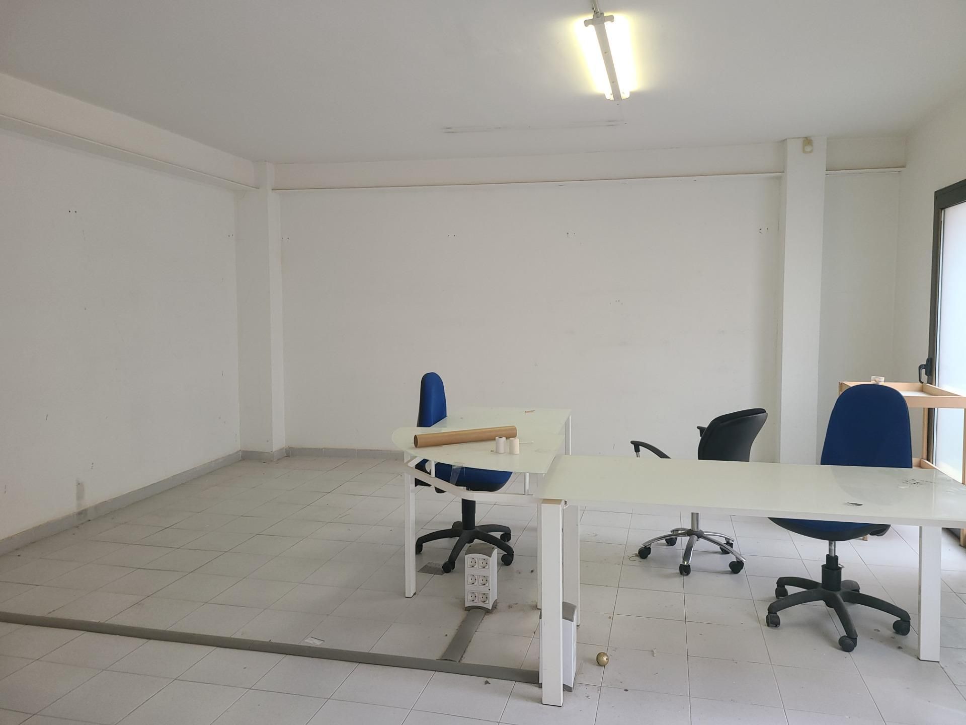 Building for sale in Figueres