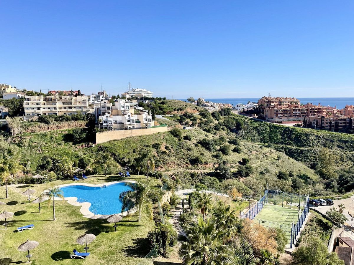 Exterior view of Attic for sale in Fuengirola  with Air Conditioner, Heating and Terrace