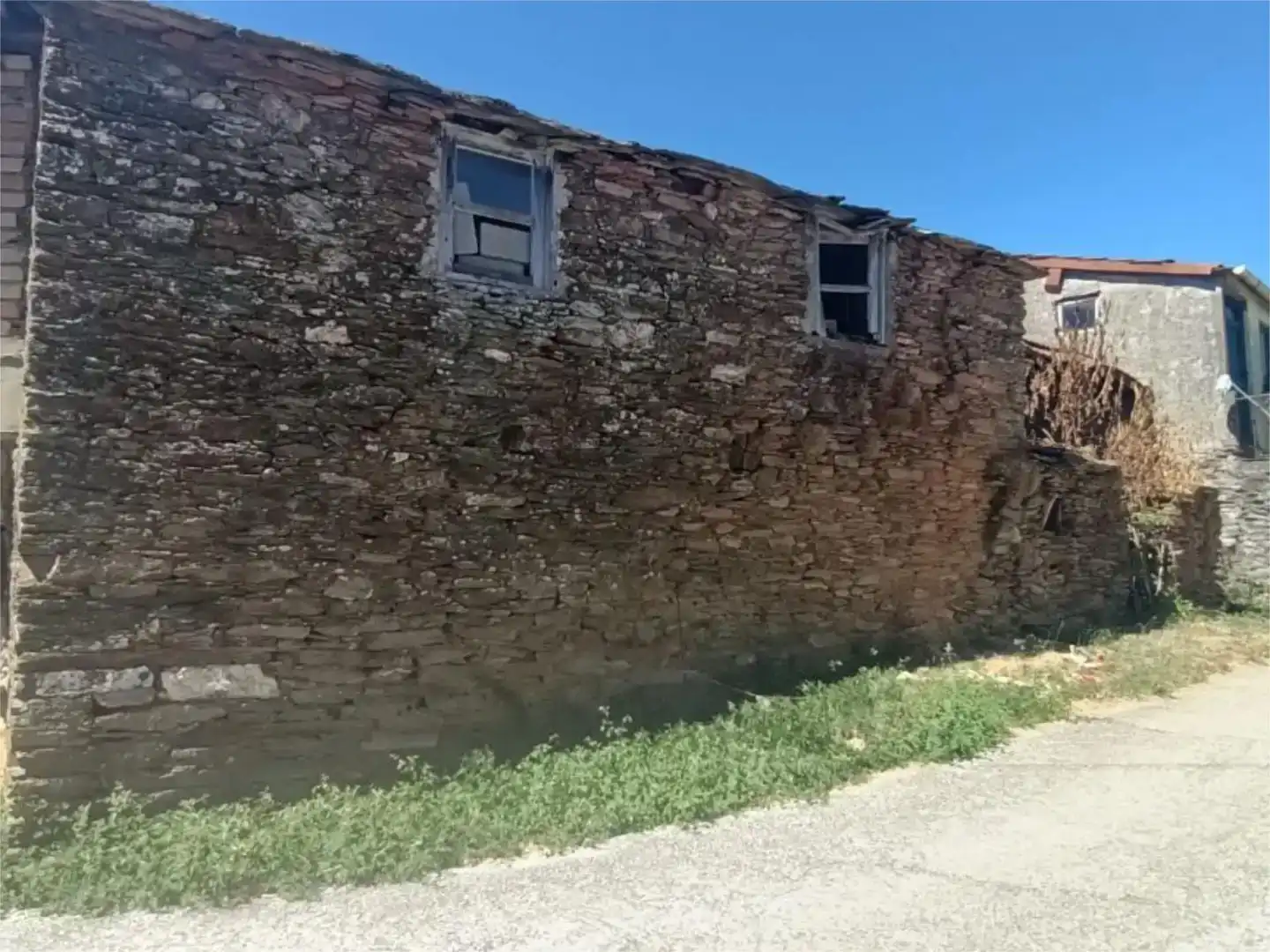 Vista exterior de Pis en venda en Riós amb Jardí privat, Moblat i Balcó