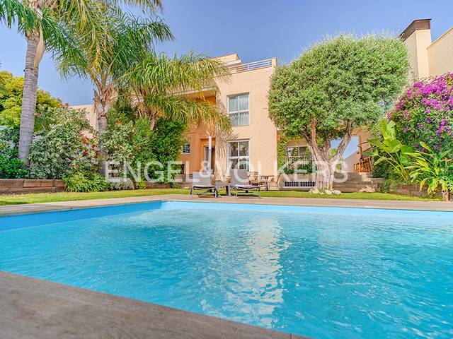 Casa adosada en Venta en Calle Conrado Albadalejo, 43 en Alicante Golf