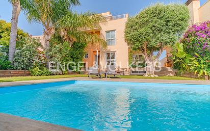 Piscina de Casa adosada en venda en Alicante / Alacant amb Aire condicionat, Calefacció i Jardí privat
