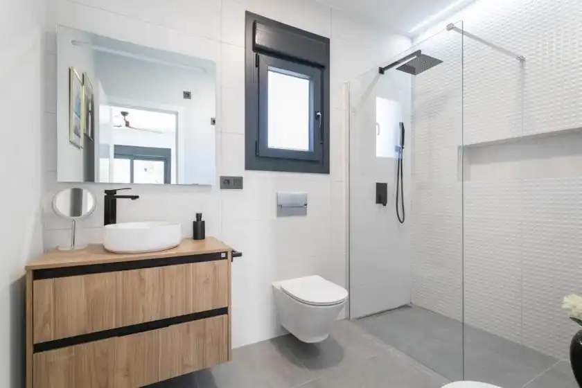 Bany de Casa o xalet en venda en Daya Nueva amb Jardí privat i Terrassa
