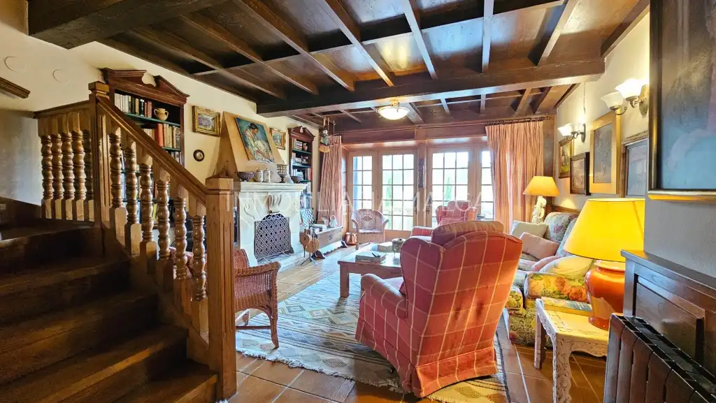 Sala de estar de Casa o chalet en venta en Colunga con Calefacción, Jardín privado y Parquet