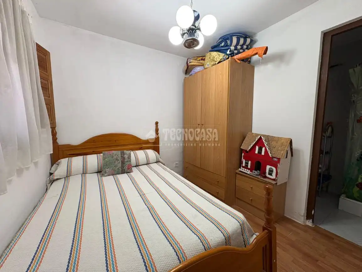 Habitación de Casa o chalet en venta en Zaragoza con Piscina