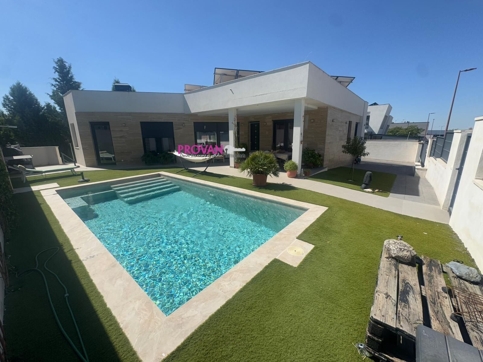 Piscina de Casa o chalet en venta en Villalbilla con Calefacción, Jardín privado y Trastero