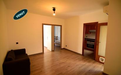 Sala d'estar de Pis en venda en Santa Coloma de Gramenet amb Aire condicionat, Calefacció i Traster