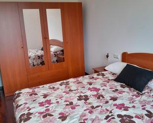 Dormitori de Casa o xalet de lloguer en Moaña amb Terrassa i Balcó