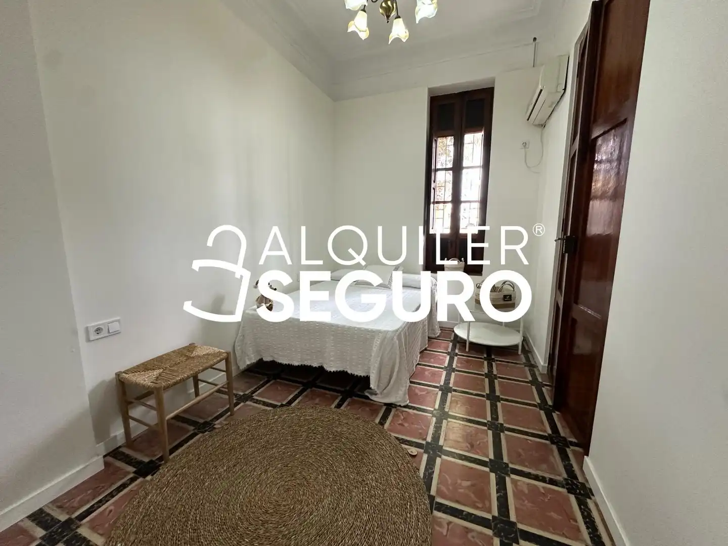 Habitación de Piso de alquiler en Valencia con Aire acondicionado, Terraza y Amueblado