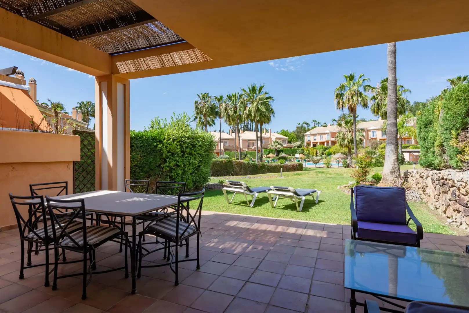 Terraza de Casa adosada en venta en Benahavís con Aire acondicionado, Terraza y Piscina