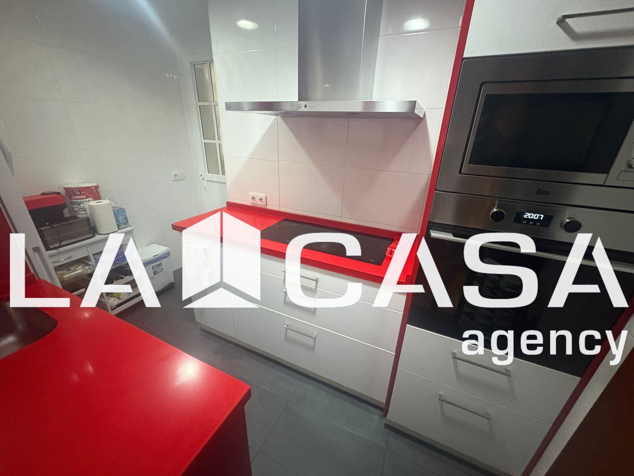 Cuina de Pis en venda en Dos Hermanas amb Traster i Piscina