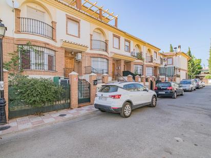 Exterior view of Single-family semi-detached for sale in La Zubia  with Balcony