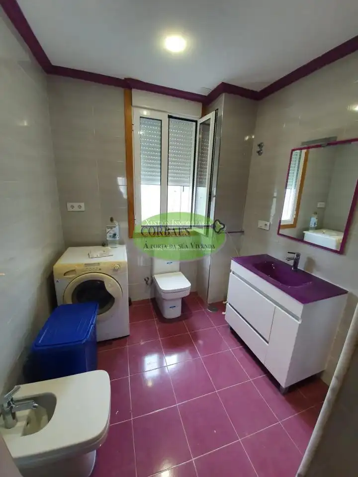 Baño de Piso en venta en Celanova con Calefacción y Amueblado