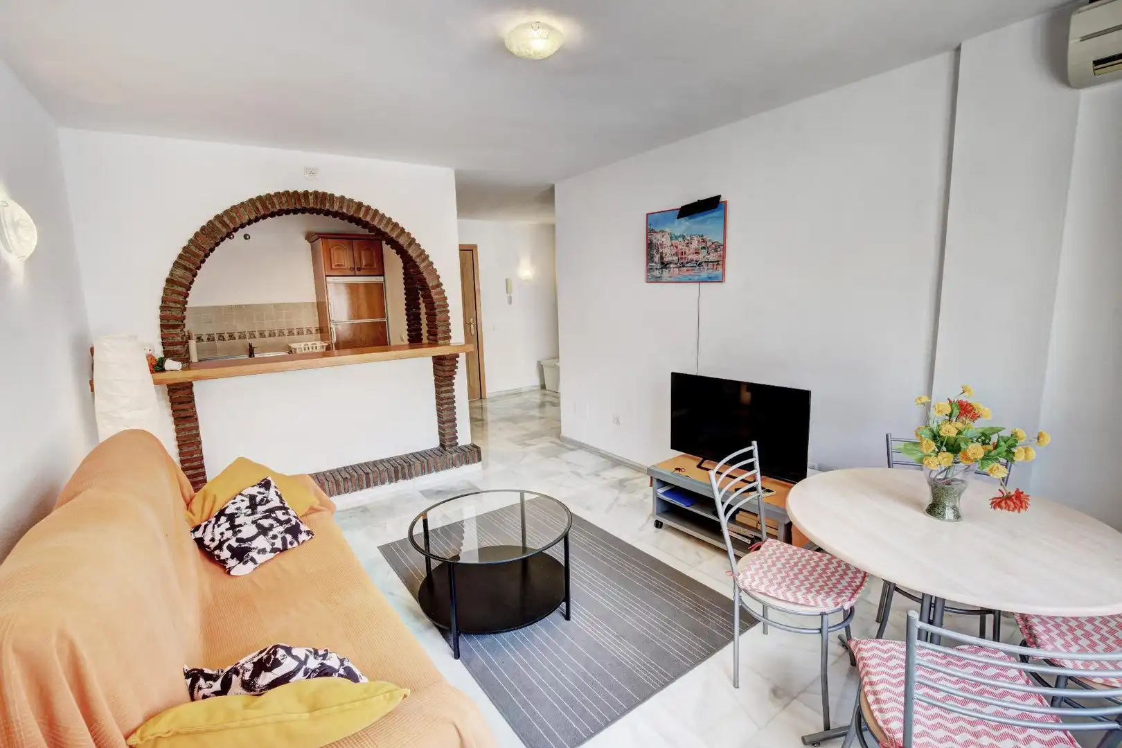 Sala de estar de Apartamento en venta en Benalmádena con Aire acondicionado, Calefacción y Jardín privado