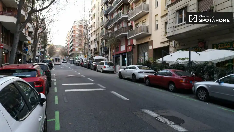 Vista exterior de Piso de alquiler en Barcelona con Aire acondicionado, Calefacción y Amueblado