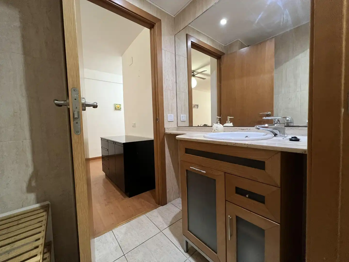 Bathroom of Flat for sale in Tarragona  with Parquet flooring