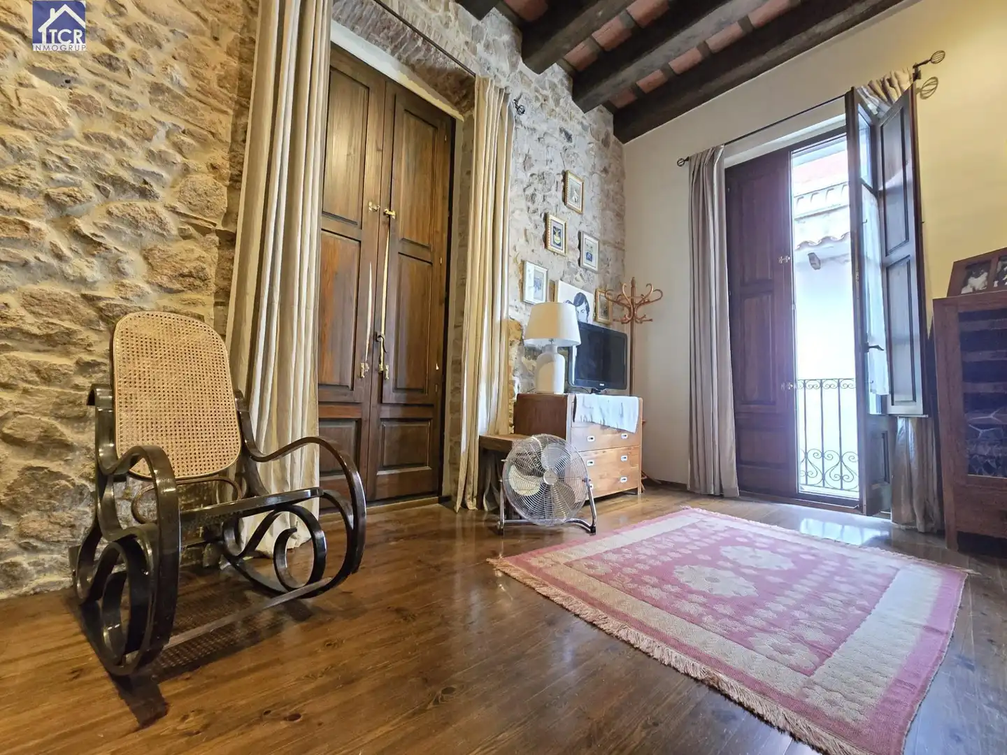 Sala d'estar de Casa o xalet en venda en Sant Feliu de Guíxols amb Calefacció, Jardí privat i Terrassa