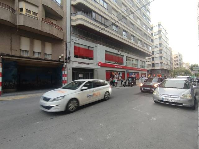 Garaje en Venta en  MESTRE SERRANO en Pont Nou - Corazón de Jesús