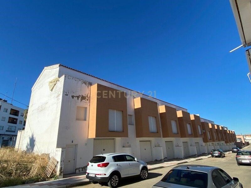 Vista exterior de Casa o xalet en venda en Castuera amb Terrassa