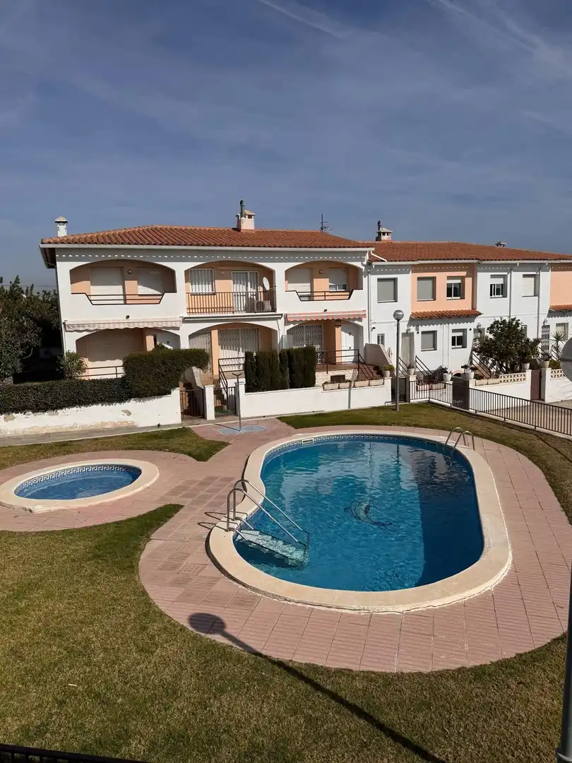 Casa amb piscina en venda a Atlantida, imagen 2
