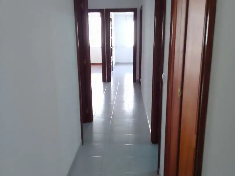 Wohnung zur Miete in Narón mit Parkett, Terrasse und Ofen