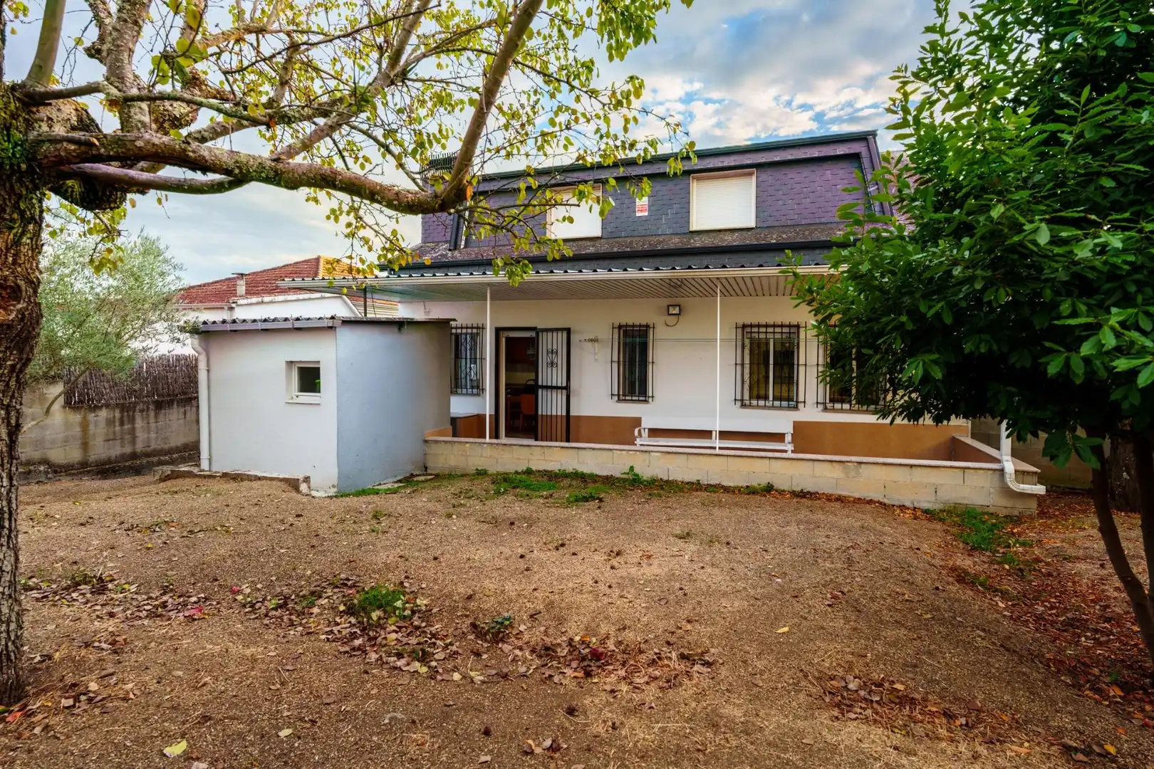 Vista exterior de Casa o chalet en venta en Ourense Capital  con Calefacción, Jardín privado y Balcón
