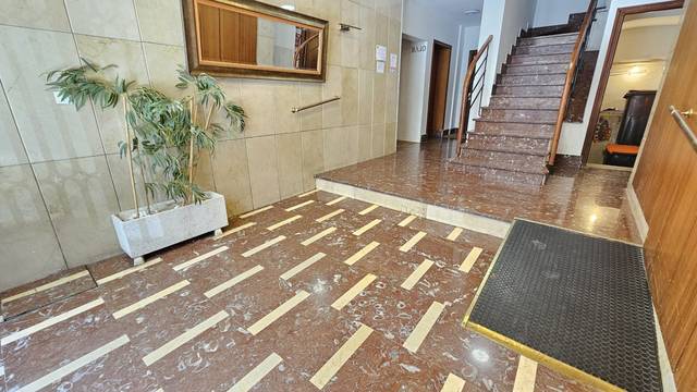 Piso en Venta en Calle de Martínez Izquierdo en Guindalera