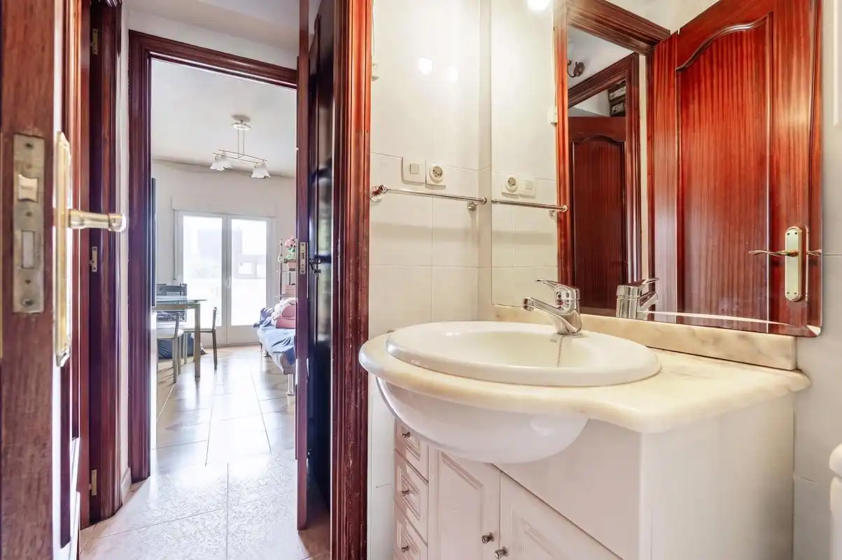 Bathroom of Flat for sale in Madrid  with Heating, Terrace and Furnished