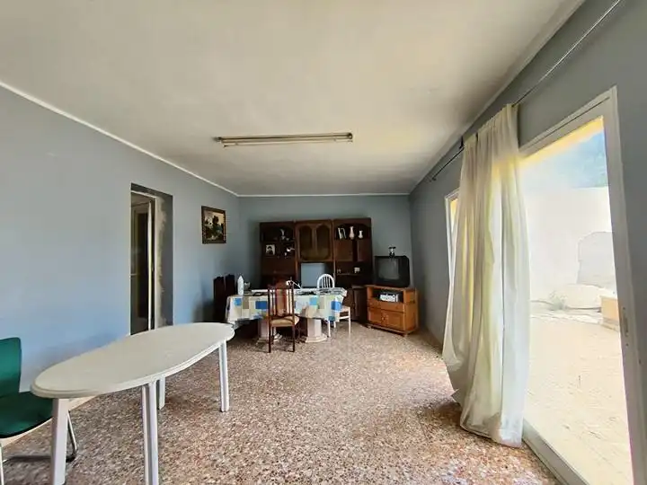 Menjador de Casa o xalet en venda en Alicante / Alacant amb Calefacció, Jardí privat i Terrassa