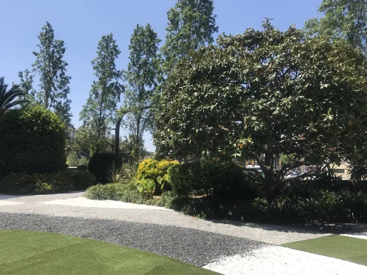 Garten von Büro zur Miete in Barcelona mit Klimaanlage, Heizung und Alarm