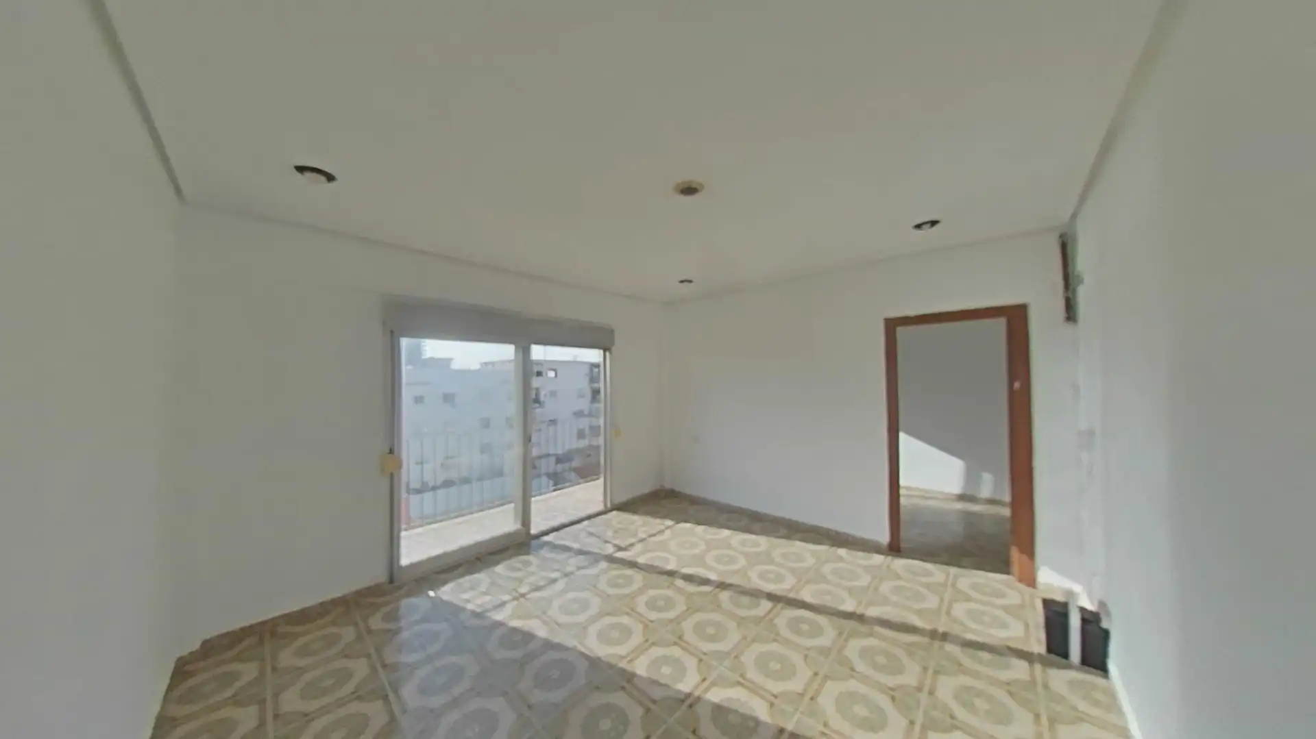 Piso en venta en Valencia con Balcón
